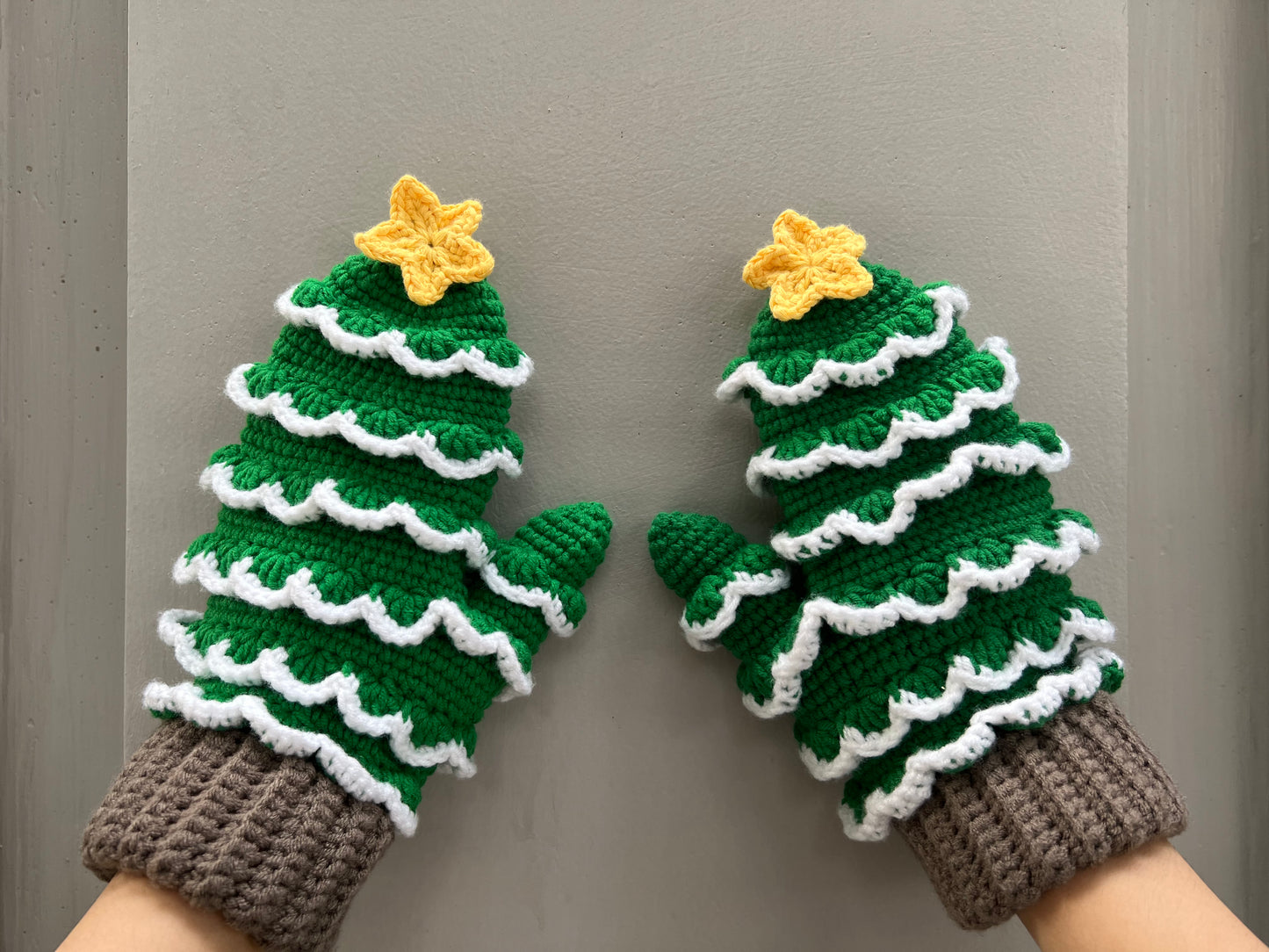 Christmas Tree Mitten